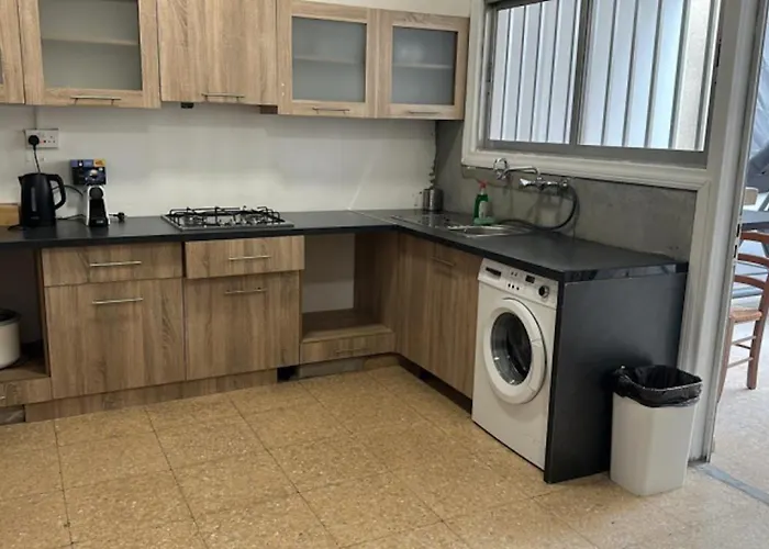 Unique City Hostel 100 Meters From Beach